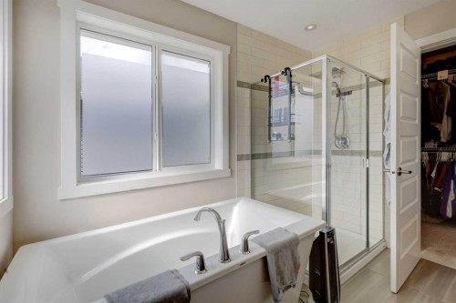 5 Williamstown Park Nw, Airdrie, AB - Indoor Photo Showing Bathroom