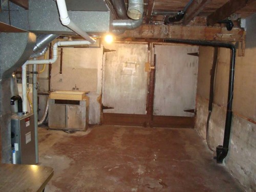 197 First Avenue, Trochu, AB - Indoor Photo Showing Basement