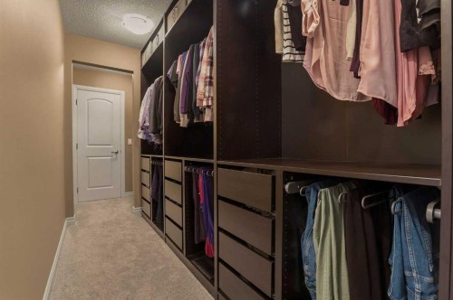 127 Marquis Grove Se, Calgary, AB - Indoor Photo Showing Bathroom