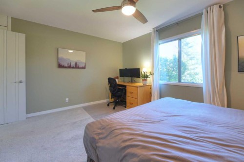 8908 33 Avenue Nw, Calgary, AB 