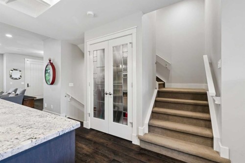 2308 4 Avenue Nw, Calgary, AB 