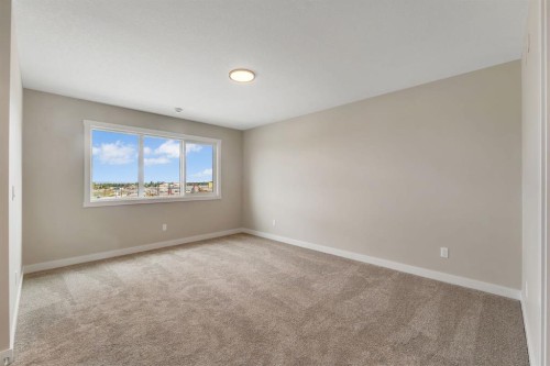 46 Tillotson Loop, Okotoks, AB 