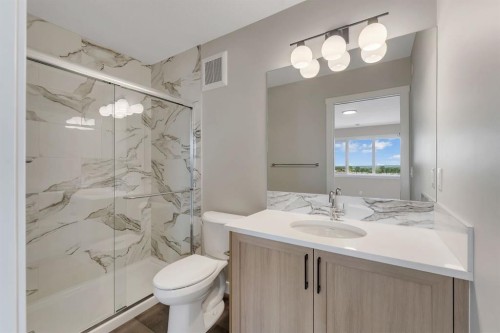 46 Tillotson Loop, Okotoks, AB 