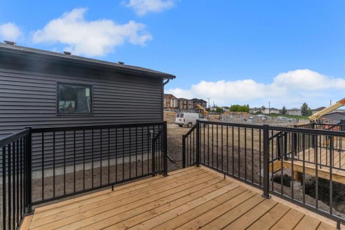46 Tillotson Loop, Okotoks, AB 