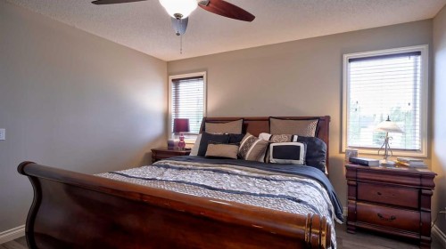 327 Sagewood Place Sw, Airdrie, AB 