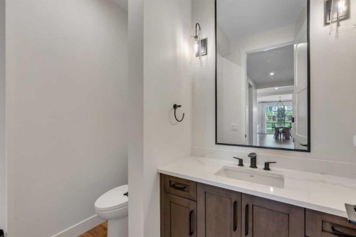 236 Marina Grove Se, Calgary, AB - Indoor Photo Showing Bathroom