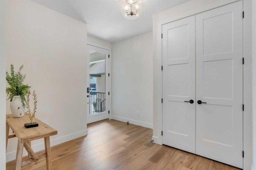 236 Marina Grove Se, Calgary, AB - Indoor Photo Showing Other Room