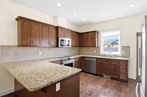 26 Violet Close, Olds, AB - Indoor Photo Showing Kitchen With Upgraded Kitchen