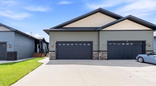 26 Violet Close, Olds, AB - Outdoor