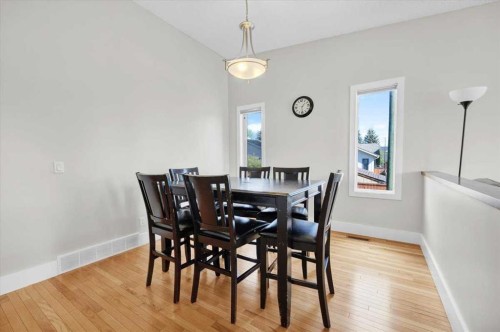 16207 Shawfield Drive Sw, Calgary, AB - Indoor Photo Showing Dining Room