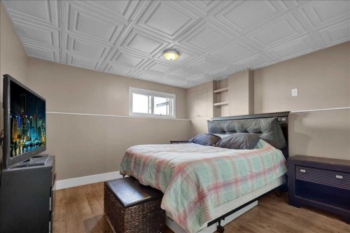 16207 Shawfield Drive Sw, Calgary, AB - Indoor Photo Showing Bedroom
