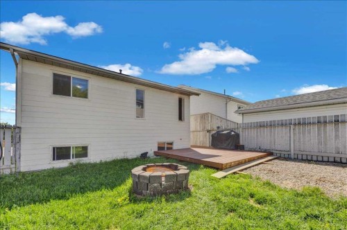16207 Shawfield Drive Sw, Calgary, AB - Outdoor With Exterior