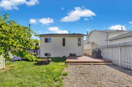 16207 Shawfield Drive Sw, Calgary, AB - Outdoor