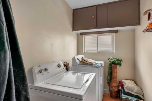 7621 23 Street Se, Calgary, AB 
