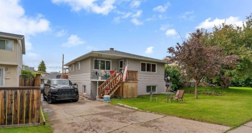 7621 23 Street SE Calgary, AB T2C 0Y2