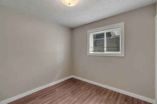 7621 23 Street Se, Calgary, AB 