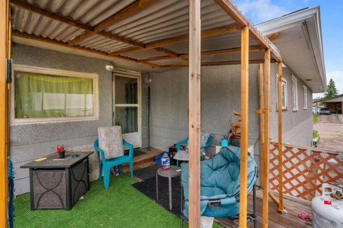 7621 23 Street Se, Calgary, AB 