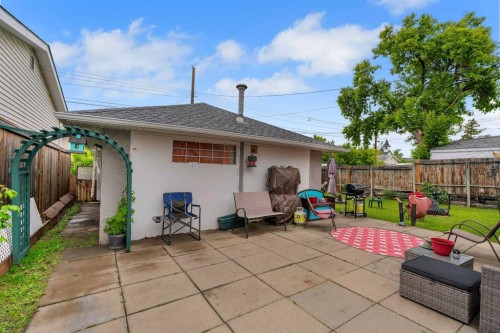 7621 23 Street Se, Calgary, AB 