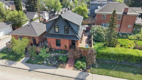 3216 17 Street Sw, Calgary, AB 