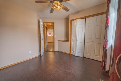 35 Maple Walk, Crossfield, AB 