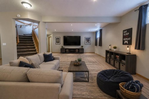 35 Maple Walk, Crossfield, AB 