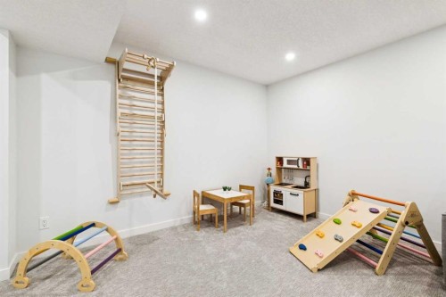 44 Creekside Boulevard Sw, Calgary, AB - Indoor