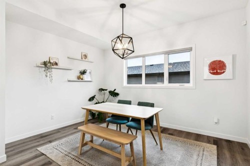 44 Creekside Boulevard Sw, Calgary, AB - Indoor Photo Showing Dining Room