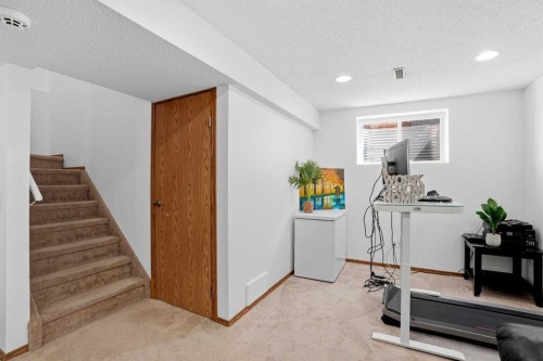 20 Somercrest Grove Sw, Calgary, AB 