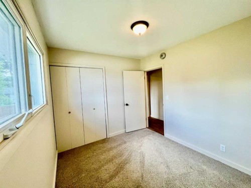 223 Allison Street, Acme, AB - Indoor Photo Showing Other Room