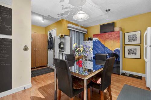 106-6223 31 Avenue Nw, Calgary, AB - Indoor Photo Showing Dining Room