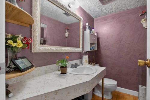 106-6223 31 Avenue Nw, Calgary, AB - Indoor Photo Showing Bathroom