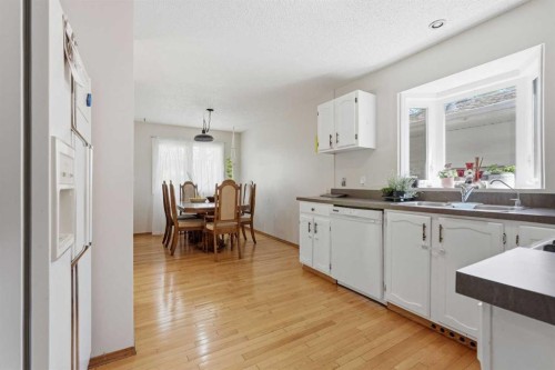 121 Sunbank Way Se, Calgary, AB 