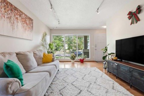 121 Sunbank Way Se, Calgary, AB 
