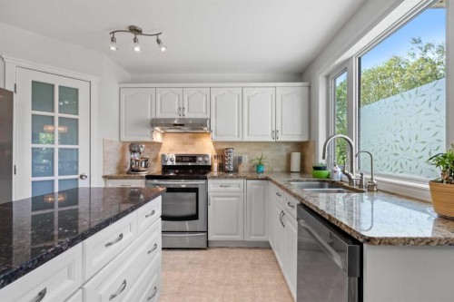28 Mt Norquay Gate Se, Calgary, AB 