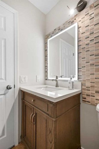 28 Mt Norquay Gate Se, Calgary, AB 