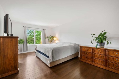 28 Mt Norquay Gate Se, Calgary, AB 