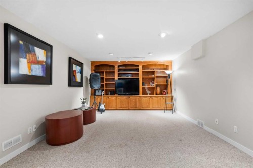 28 Mt Norquay Gate Se, Calgary, AB 