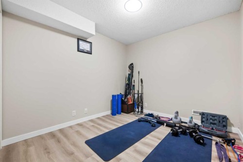 28 Mt Norquay Gate Se, Calgary, AB 