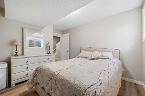28 Mt Norquay Gate Se, Calgary, AB 