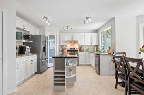 28 Mt Norquay Gate Se, Calgary, AB 
