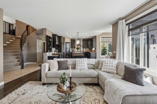 92 Panatella Crescent Nw, Calgary, AB 
