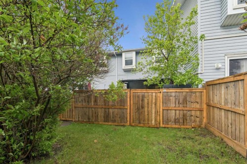 109-4810 40 Avenue Sw, Calgary, AB 