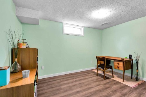 131 Deer Run Close Se, Calgary, AB 