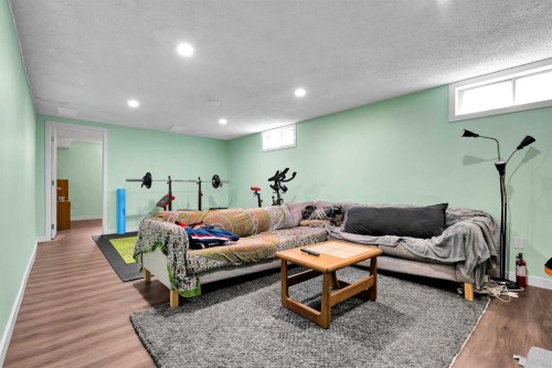 131 Deer Run Close Se, Calgary, AB 