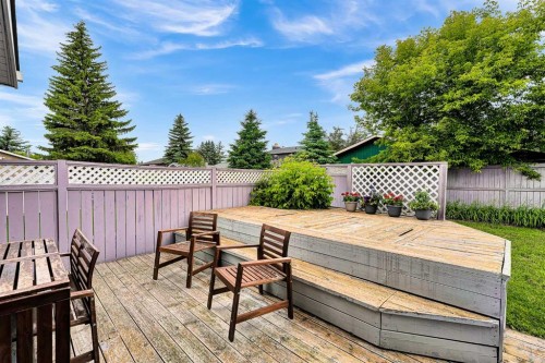131 Deer Run Close Se, Calgary, AB 