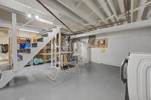 4405 33 Avenue Sw, Calgary, AB - Indoor