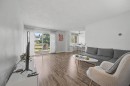 4405 33 Avenue Sw, Calgary, AB  - Indoor Photo Showing Living Room 