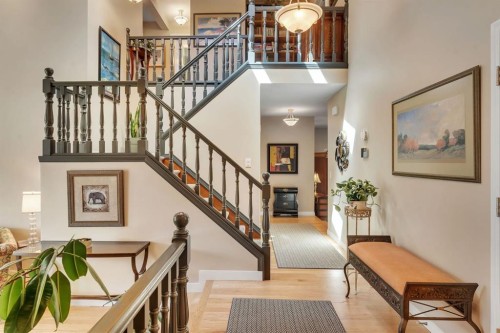 28 Woodacres Way Sw, Calgary, AB - Indoor Photo Showing Other Room