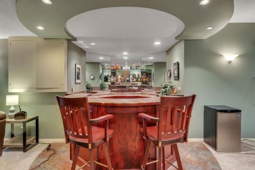 28 Woodacres Way Sw, Calgary, AB - Indoor