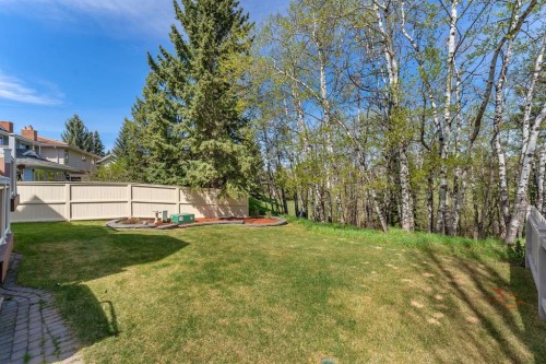 28 Woodacres Way Sw, Calgary, AB - Outdoor